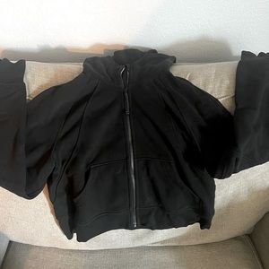 Zip Up Lululemon Scuba! 🤍😊